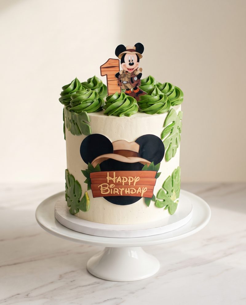 Gâteau d'anniversaire enfant Mickey explorateur « 1 », feuilles vertes